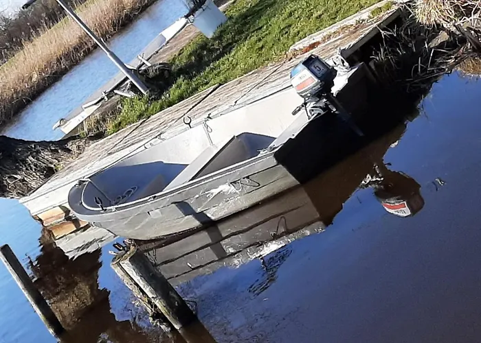 Buiten Huisje Aan De Vaart 1